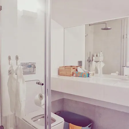 Apartment 15